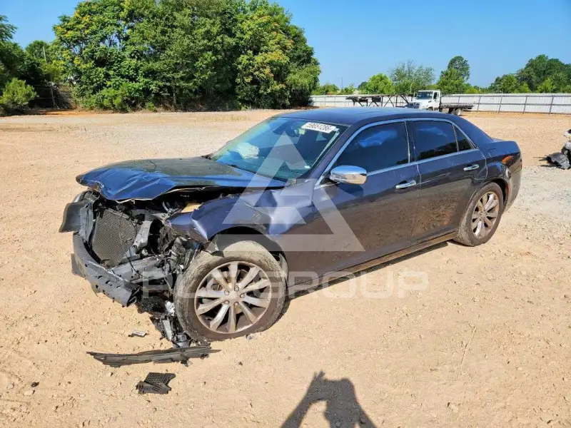 2016 Chrysler 300 photo