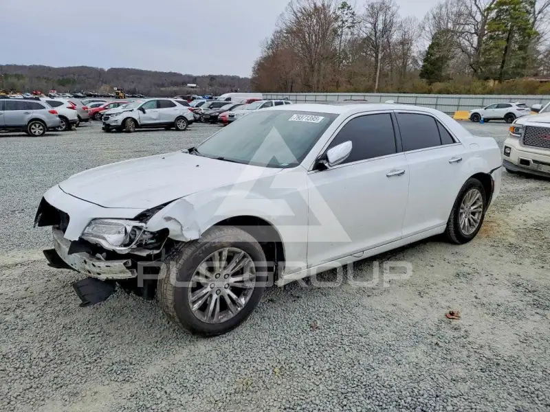 2016 Chrysler 300 фото