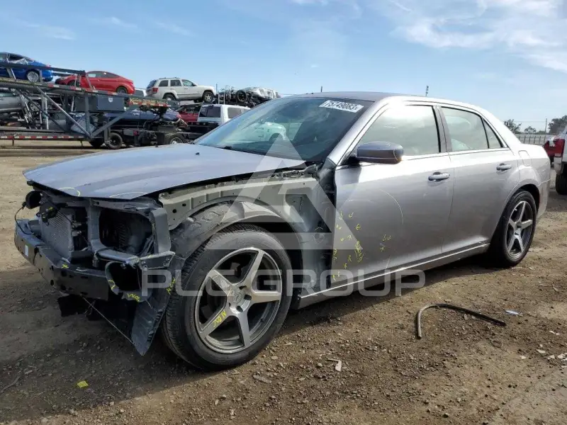 2016 Chrysler 300 фото