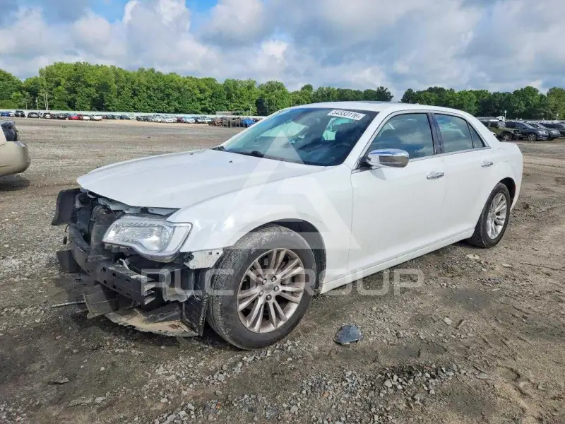 2016 Chrysler 300 photo
