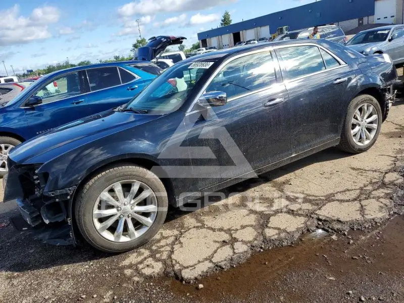 2016 Chrysler 300 photo