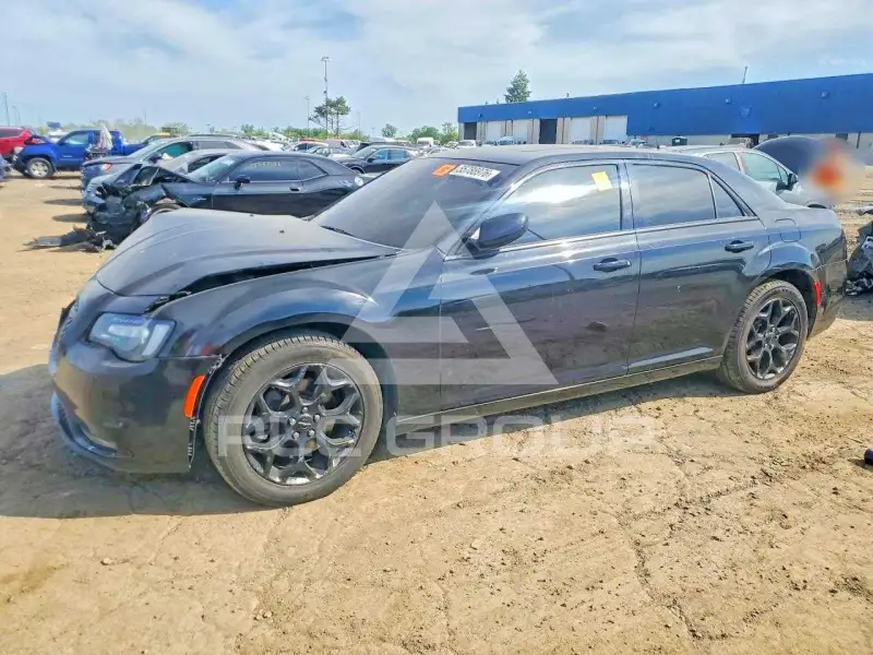 2016 Chrysler 300 фото