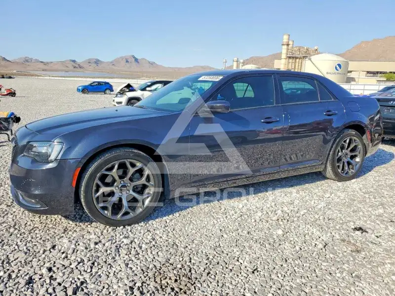 2016 Chrysler 300 фото