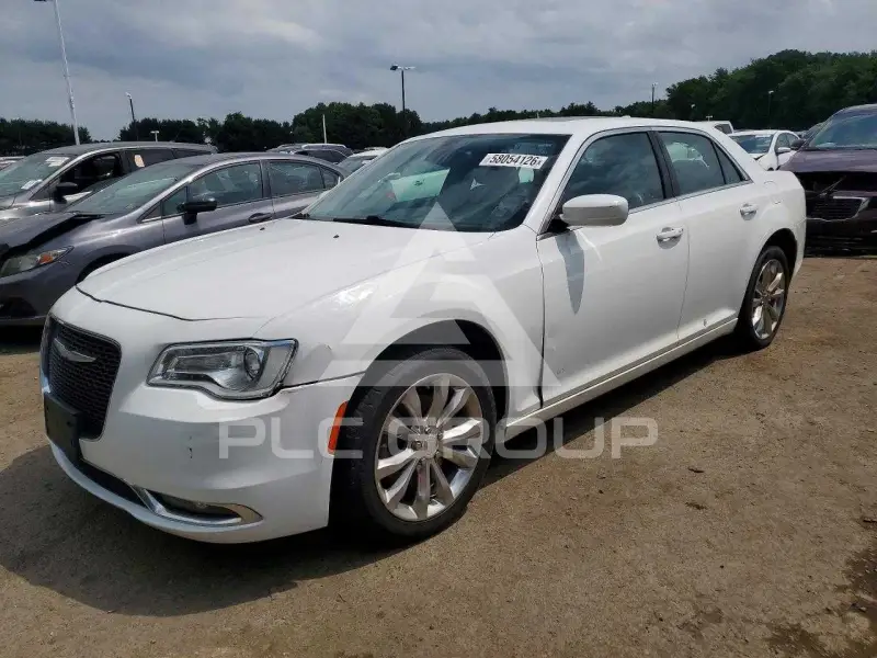 2016 Chrysler 300 photo