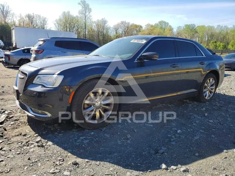 2016 Chrysler 300 photo