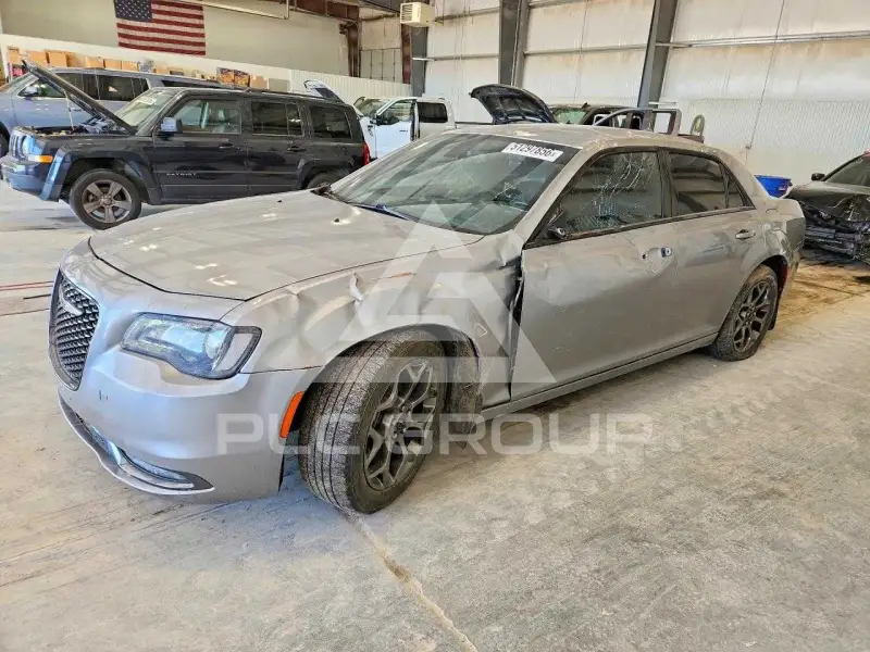2016 Chrysler 300 photo