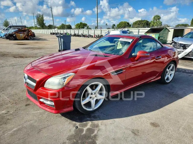 2016 Mercedes Benz SLK-Class фото