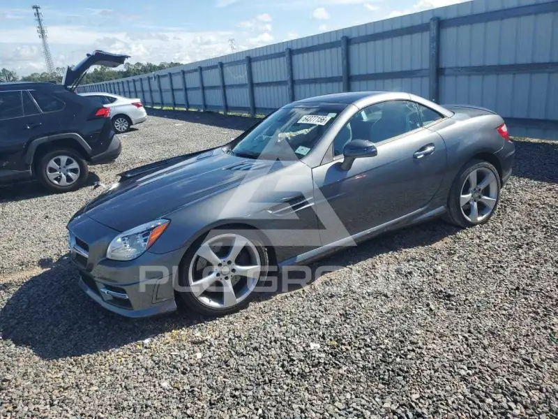 2016 Mercedes Benz SLK-Class фото