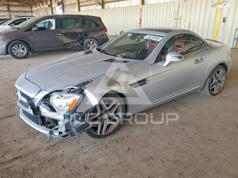 2016 Mercedes Benz SLK-Class photo