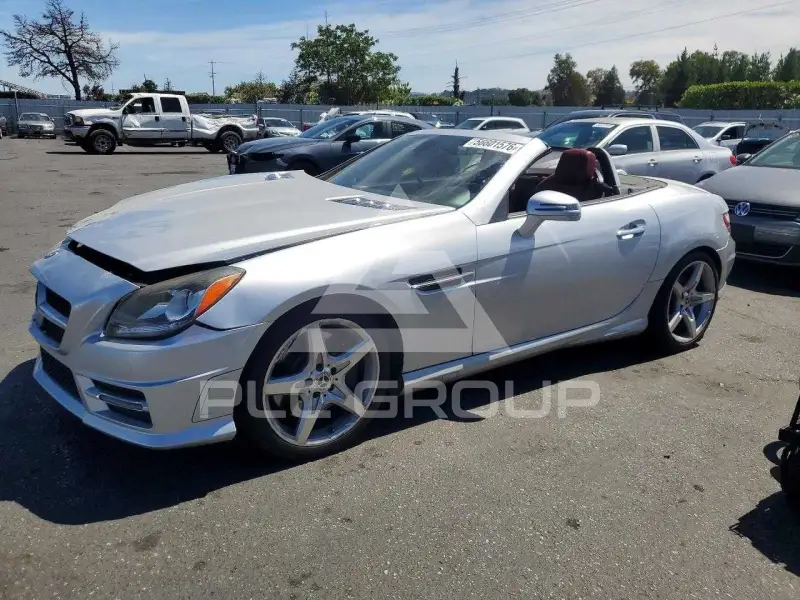 2016 Mercedes Benz SLK-Class фото