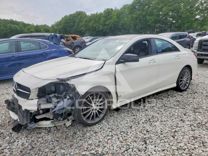 2016 Mercedes Benz CLA-Class фото