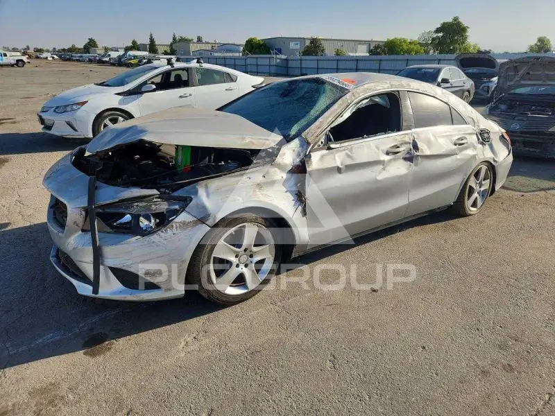 2016 Mercedes Benz CLA-Class фото