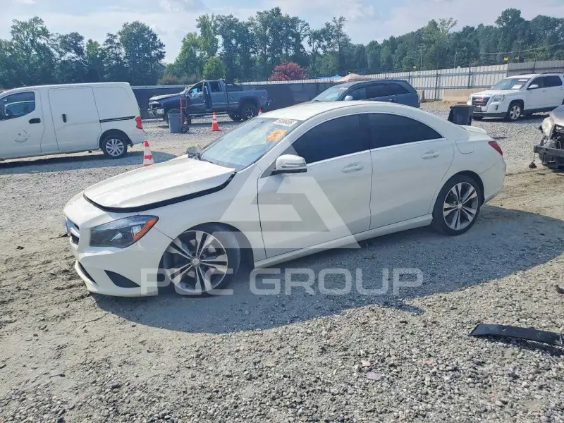 2016 Mercedes Benz CLA-Class photo