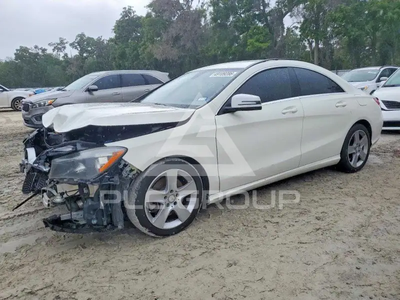 2016 Mercedes Benz CLA-Class photo
