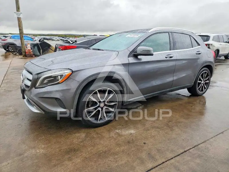 2016 Mercedes Benz GLA-Class photo
