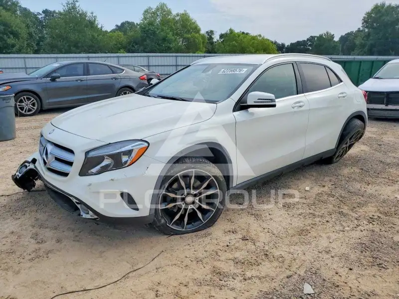2016 Mercedes Benz GLA-Class photo