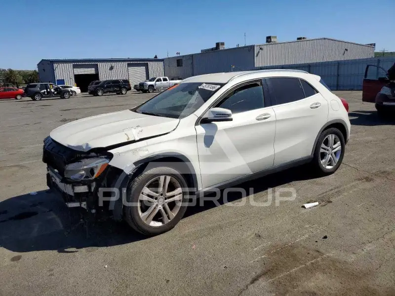 2016 Mercedes Benz GLA-Class фото