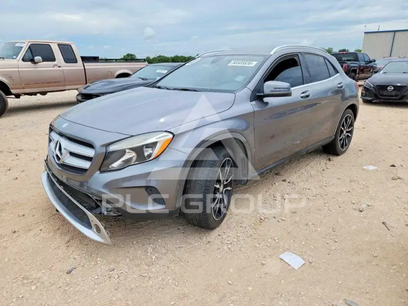 2016 Mercedes Benz GLA-Class photo