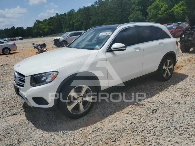 2016 Mercedes Benz GLC-Class фото