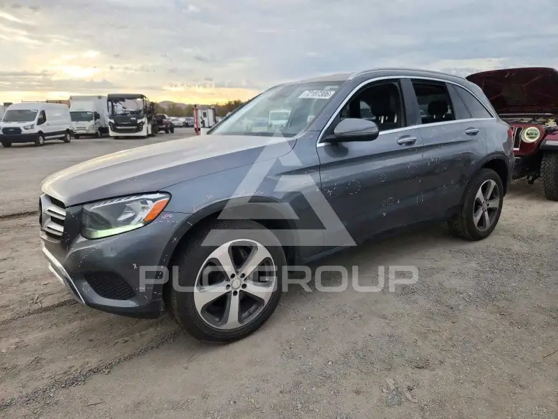 2016 Mercedes Benz GLC-Class фото