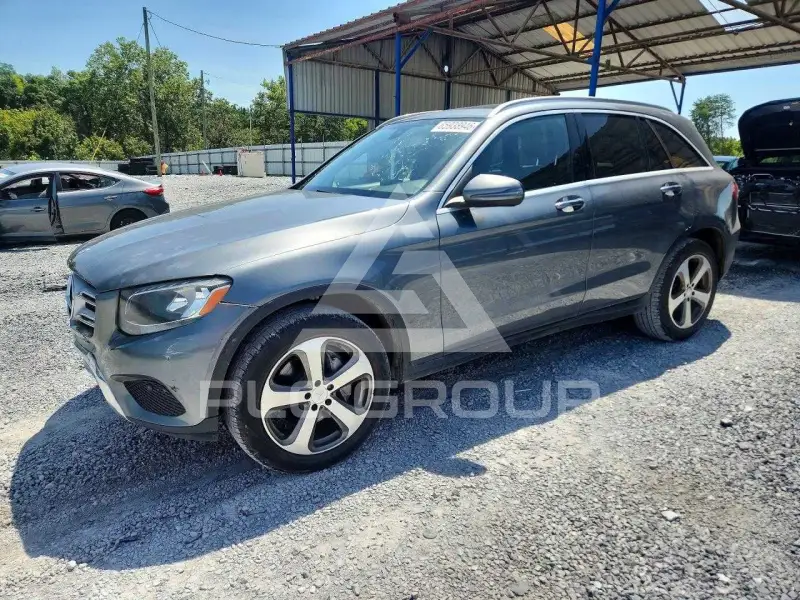 2016 Mercedes Benz GLC-Class фото