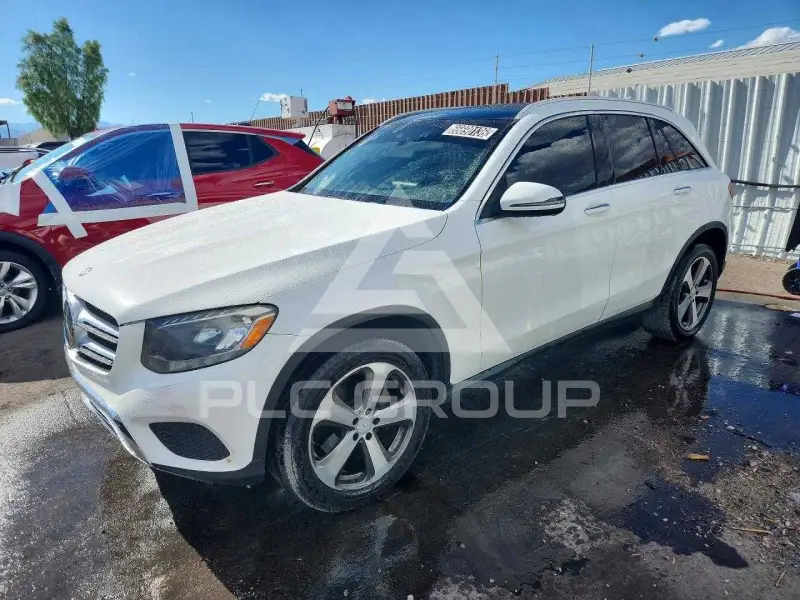 2016 Mercedes Benz GLC-Class photo