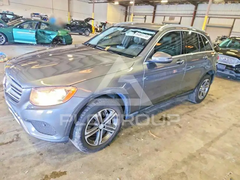 2016 Mercedes Benz GLC-Class фото