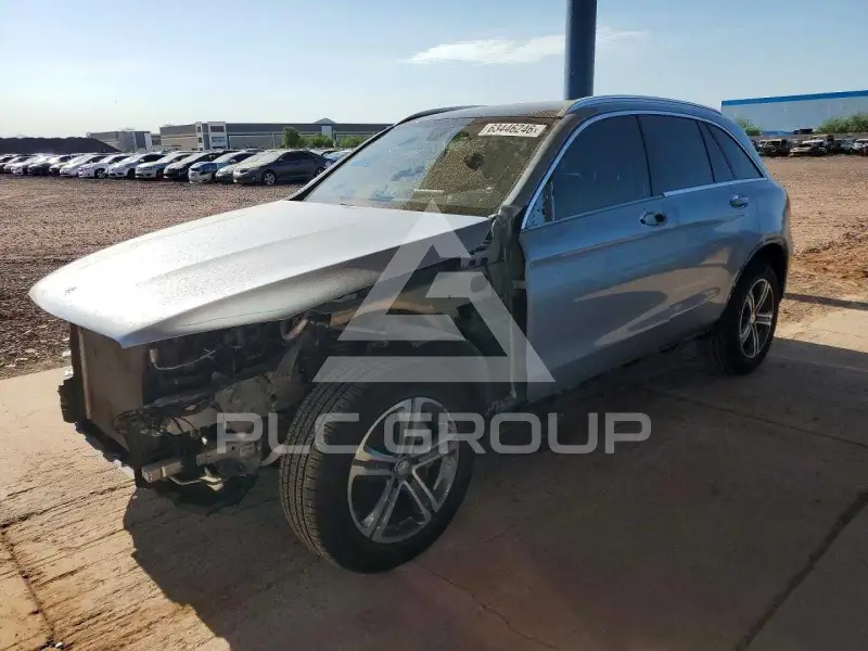2016 Mercedes Benz GLC-Class photo