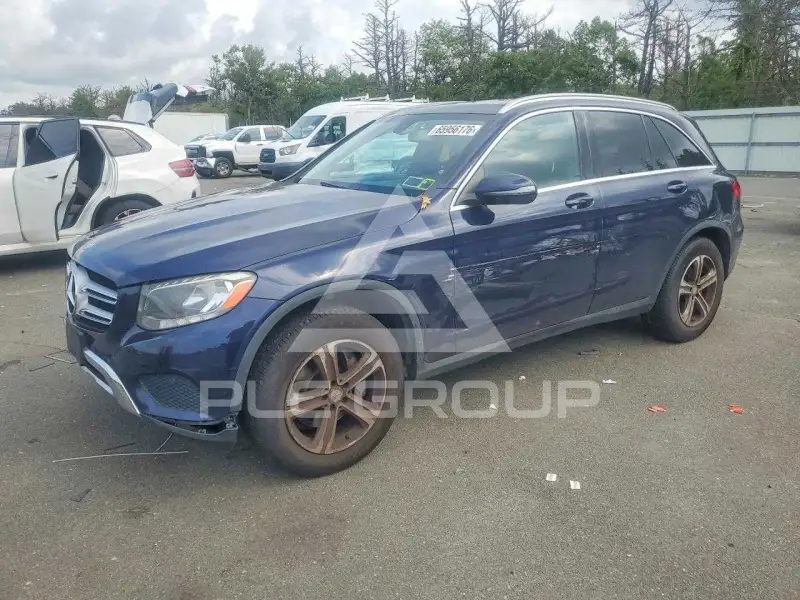 2016 Mercedes Benz GLC-Class фото