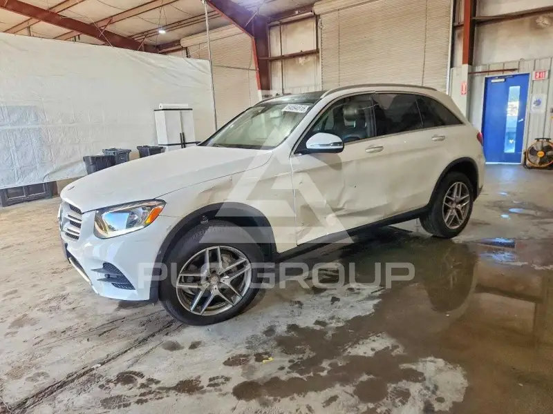 2016 Mercedes Benz GLC-Class фото