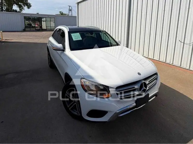 2016 Mercedes Benz GLC-Class фото