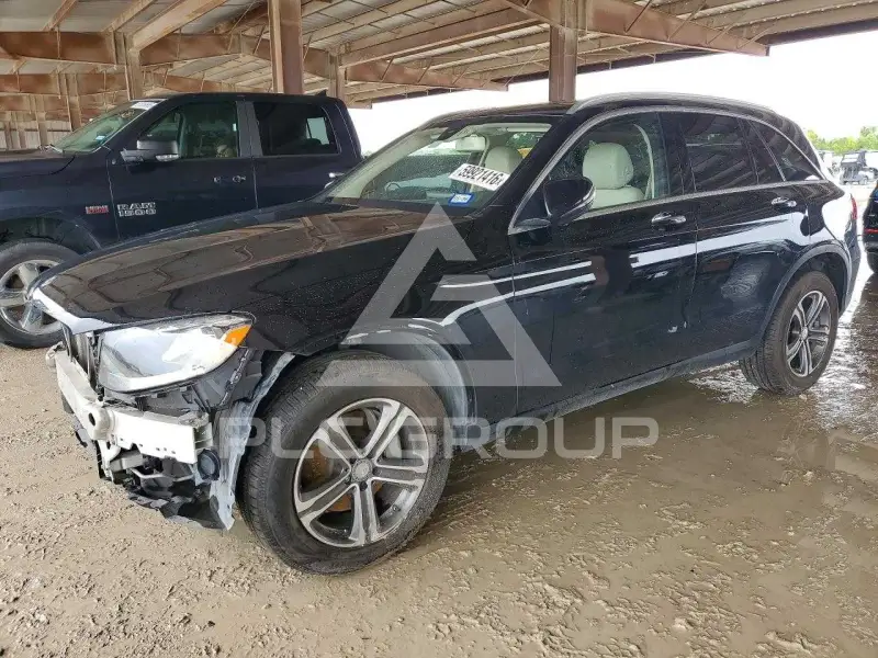 2016 Mercedes Benz GLC-Class photo