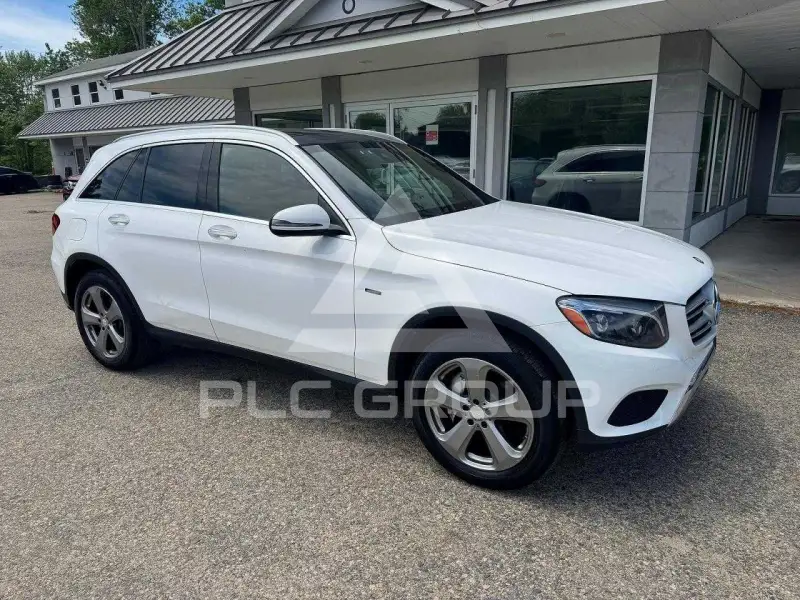 2016 Mercedes Benz GLC-Class фото