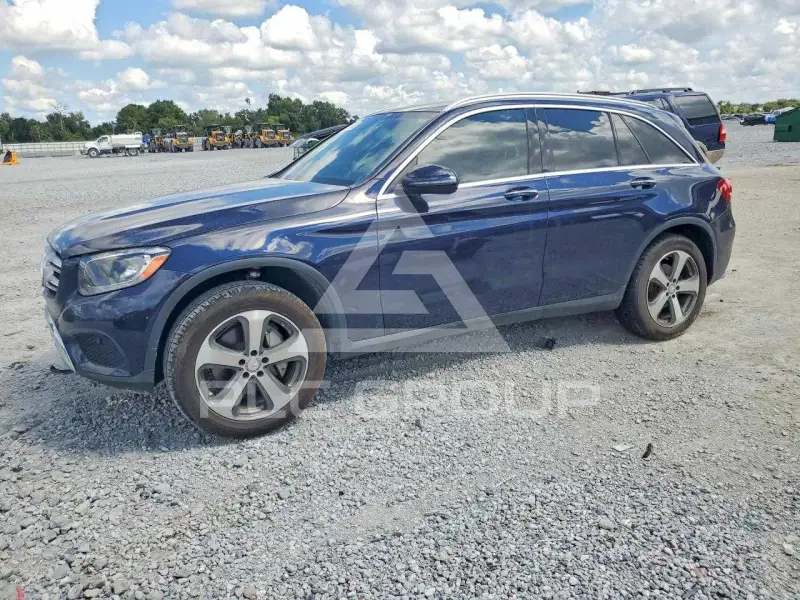2016 Mercedes Benz GLC-Class photo