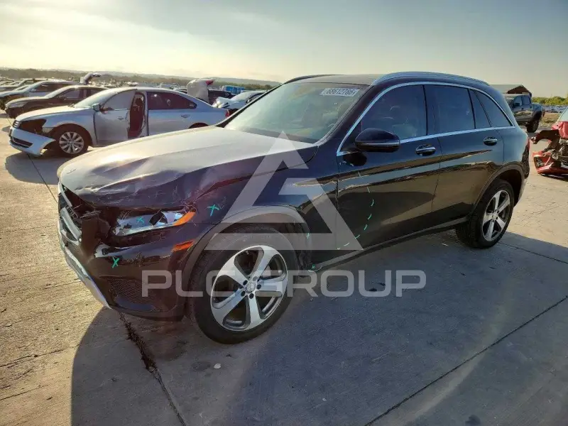 2016 Mercedes Benz GLC-Class фото