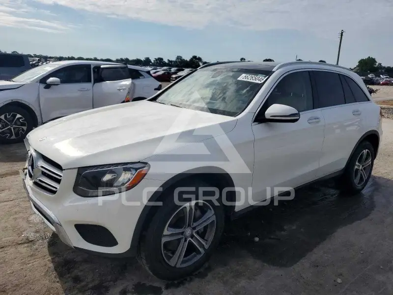 2016 Mercedes Benz GLC-Class фото