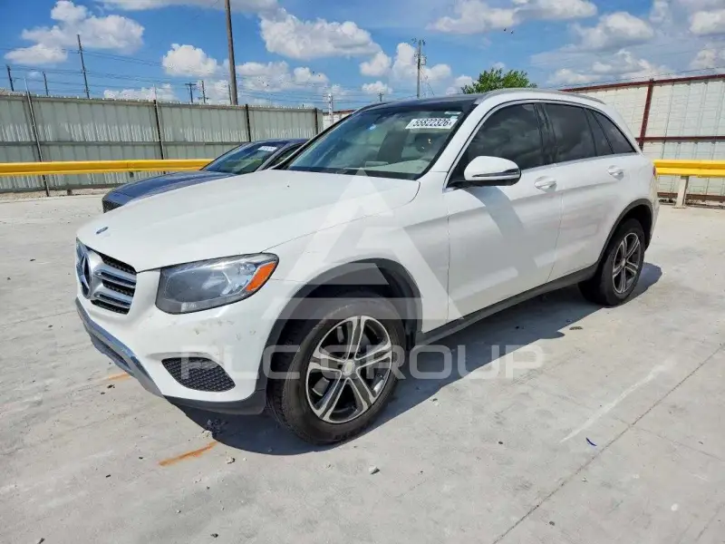 2016 Mercedes Benz GLC-Class фото
