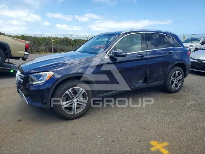 2016 Mercedes Benz GLC-Class фото