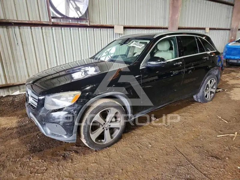 2016 Mercedes Benz GLC-Class photo