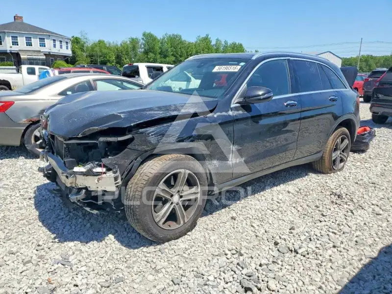 2016 Mercedes Benz GLC-Class photo