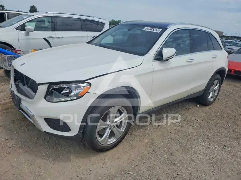 2016 Mercedes Benz GLC-Class фото