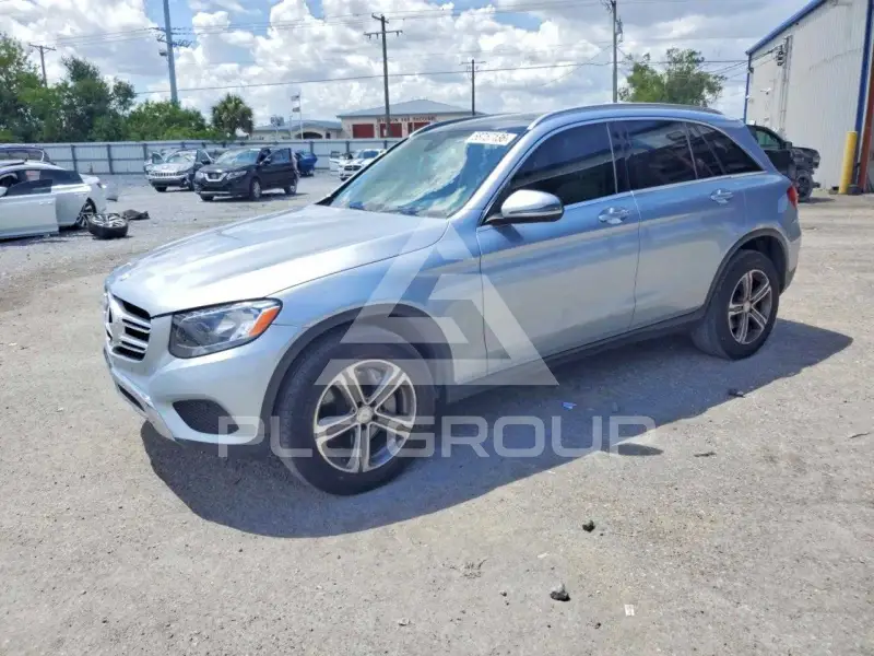 2016 Mercedes Benz GLC-Class photo