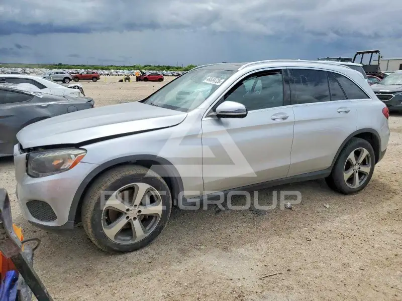 2016 Mercedes Benz GLC-Class фото