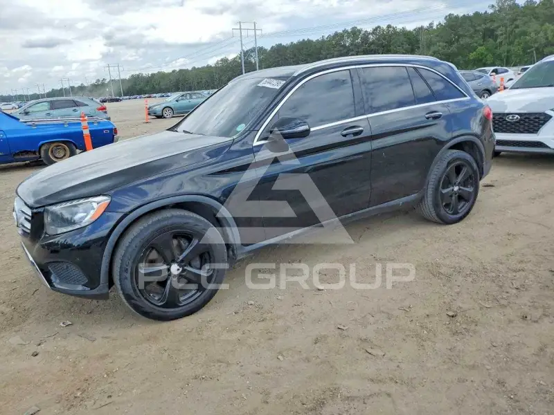 2016 Mercedes Benz GLC-Class фото