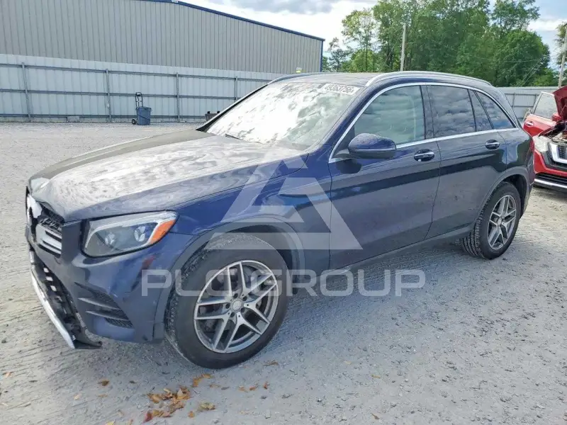 2016 Mercedes Benz GLC-Class фото