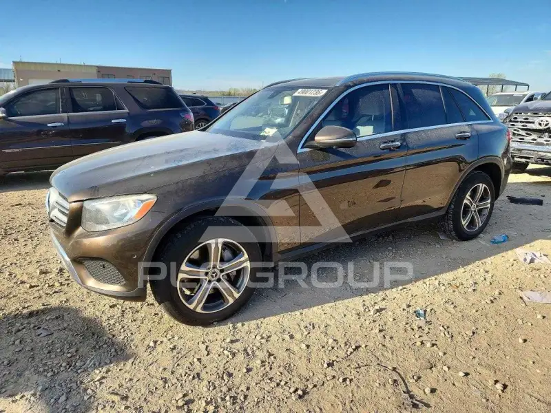 2016 Mercedes Benz GLC-Class фото
