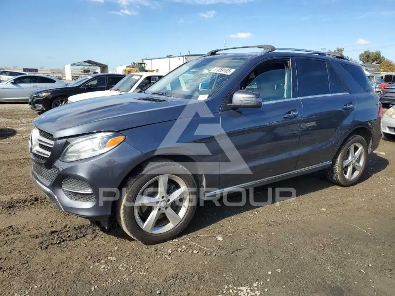 2016 Mercedes Benz GLE-Class фото