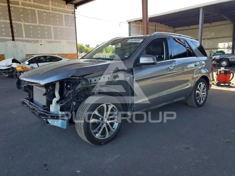 2016 Mercedes Benz GLE-Class фото
