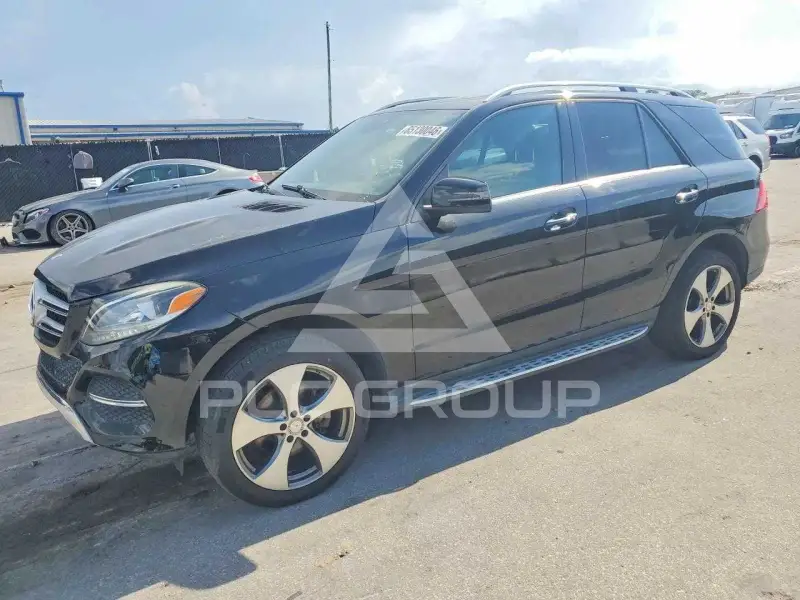 2016 Mercedes Benz GLE-Class фото