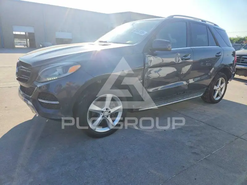 2016 Mercedes Benz GLE-Class фото